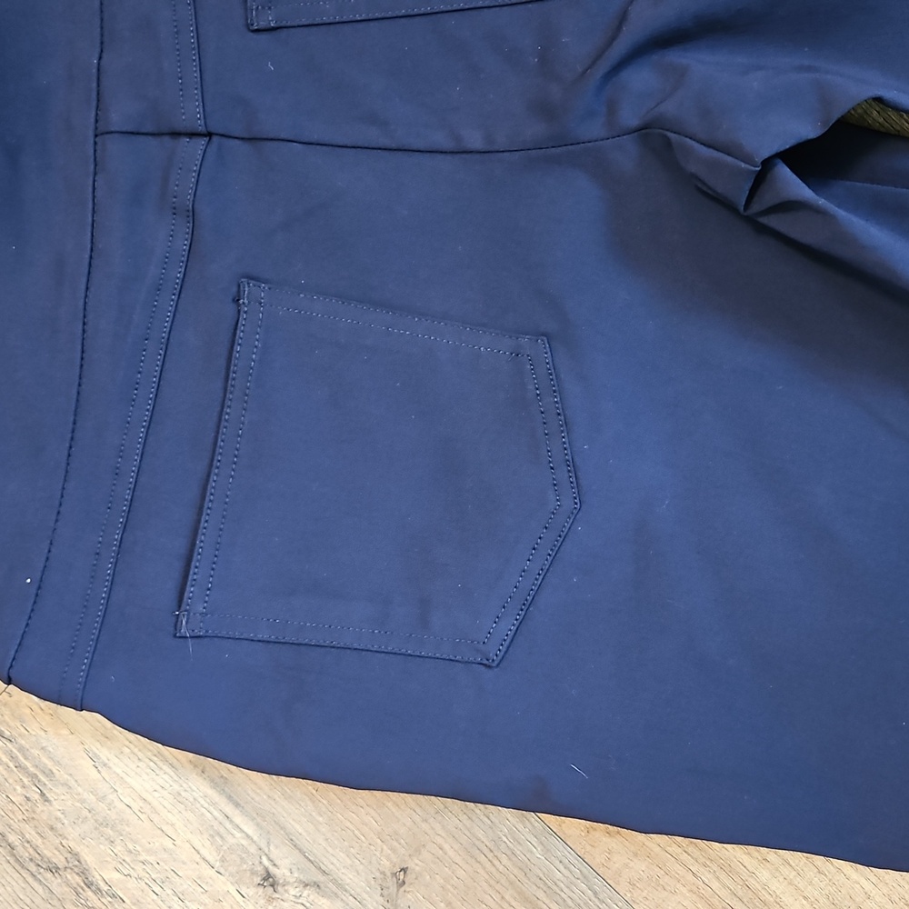 👖Ruby Rd.  Navy Shorts - Picture 8 of 10